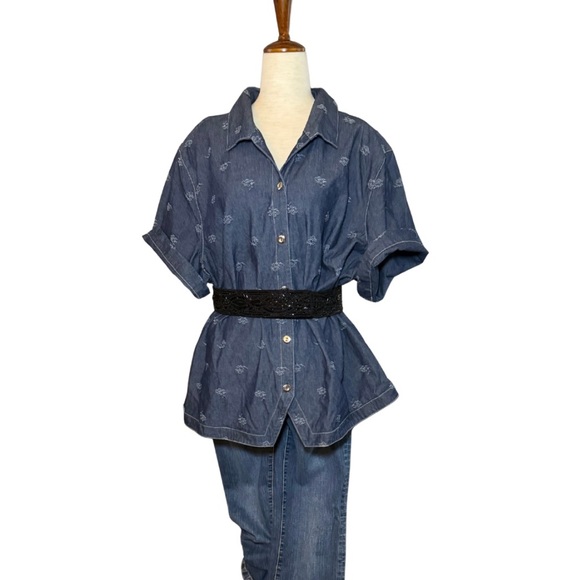 Vintage Blue Denim Rose Embroidered Button down Blouse Size 22 - Picture 1 of 9